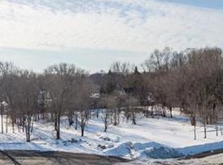 7377 Degrio Way, Inver Grove Heights, MN 55076