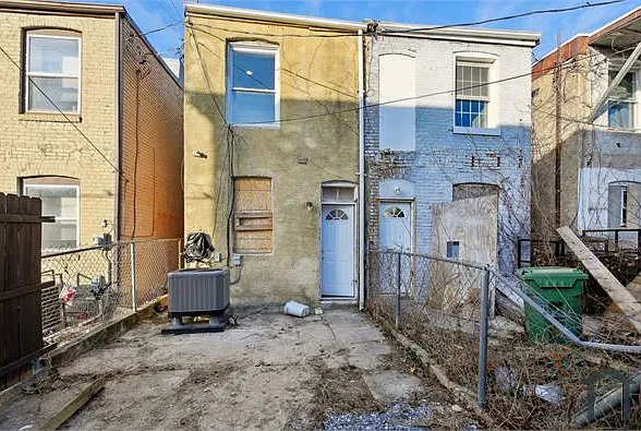 2141 W Fayette St — Photo 27