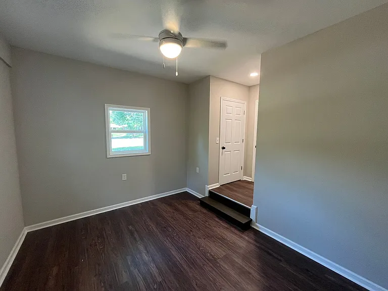 2102 Somerset Ave — Photo 26