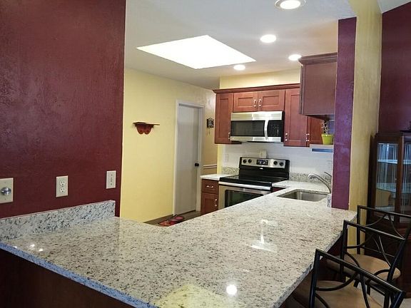 5th image of 1107 Overbrook Dr