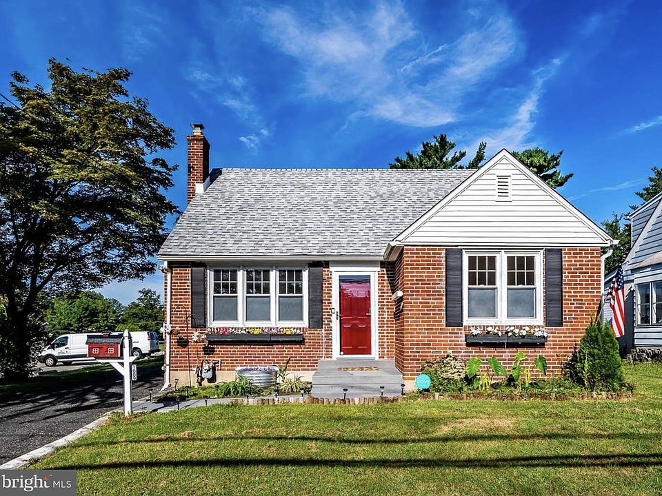1st image of 1009 Morton Ave