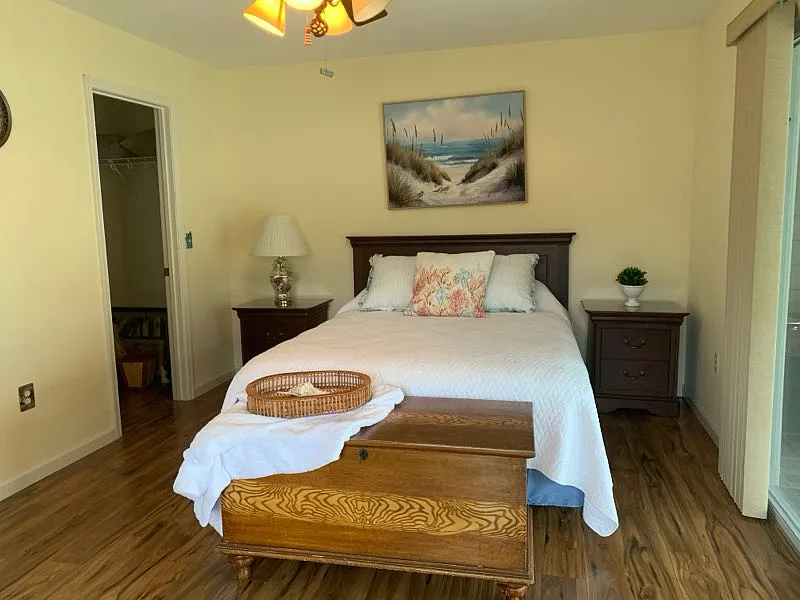 3 bed, 3.5 bath, 2650 sqft, $2,795 — Photo 3