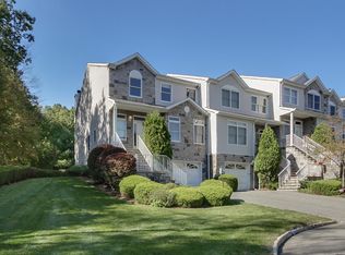 560 Old Dover Rd, Morris Plains, NJ 07950