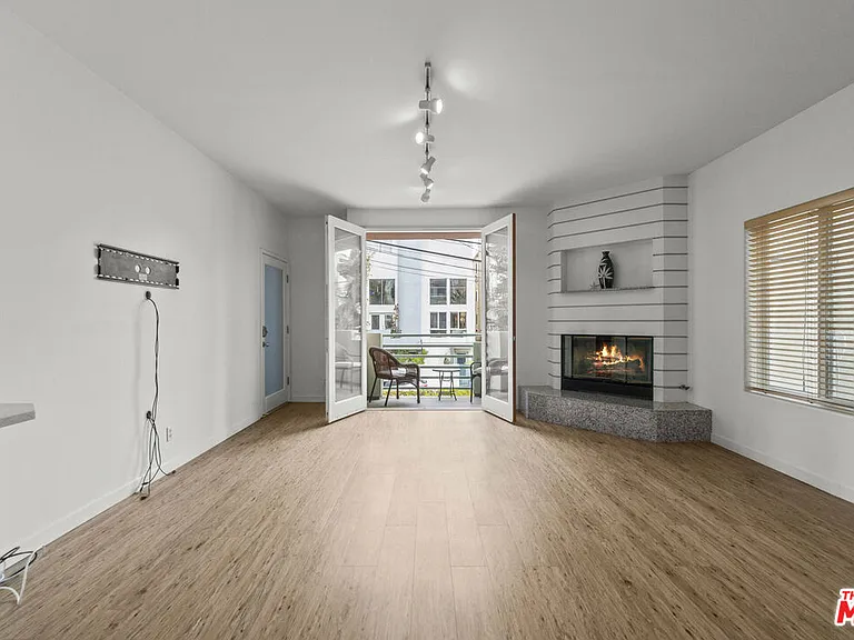 123 Galleon St #B — Photo 5
