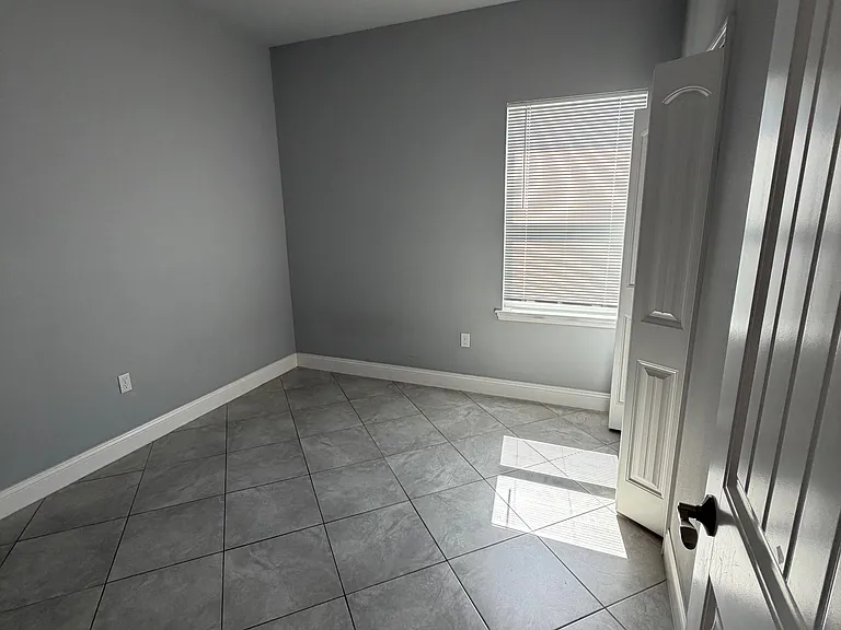 34 Louisburg Ln #A — Photo 10