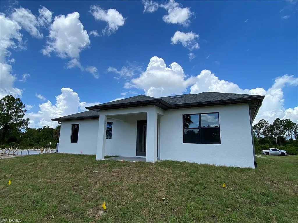 3 bed, 2.0 bath, 1519 sqft, $3,100 — Photo 3