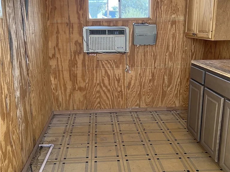 2040 Swan Cv N — Photo 29
