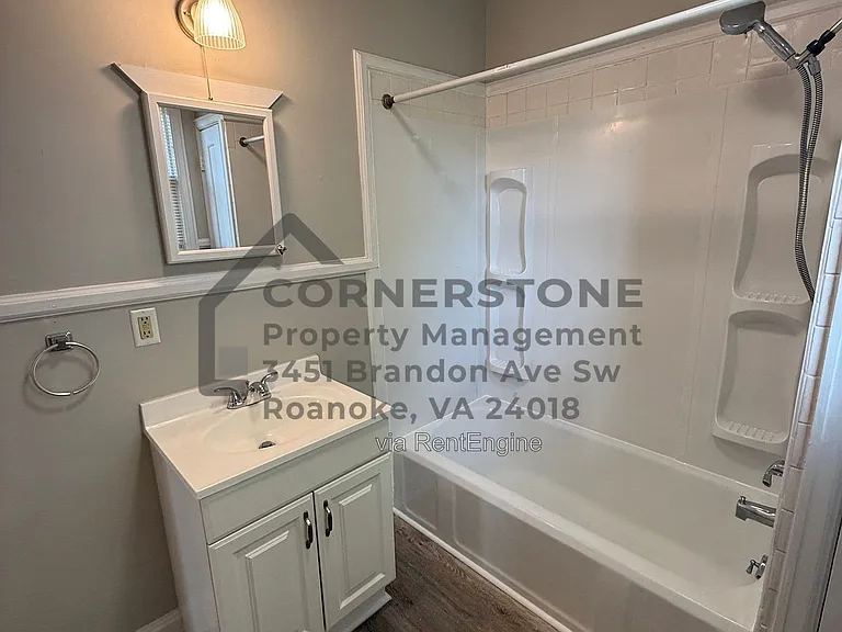 353 Highland Ave SW #3 — Photo 10