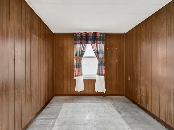 536 68th Street image 6 of 32