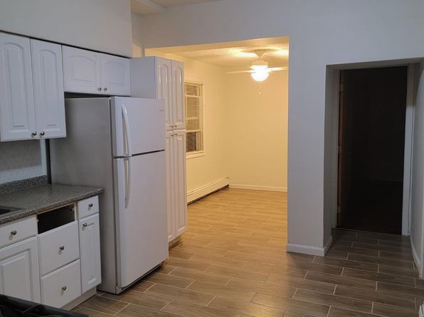 425 Macarthur Ave #2