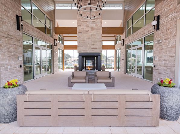 2110 Lynwind Blvd #4-411