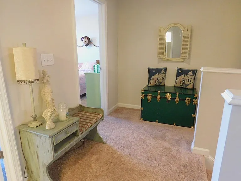 248 Claudia Dr — Photo 4