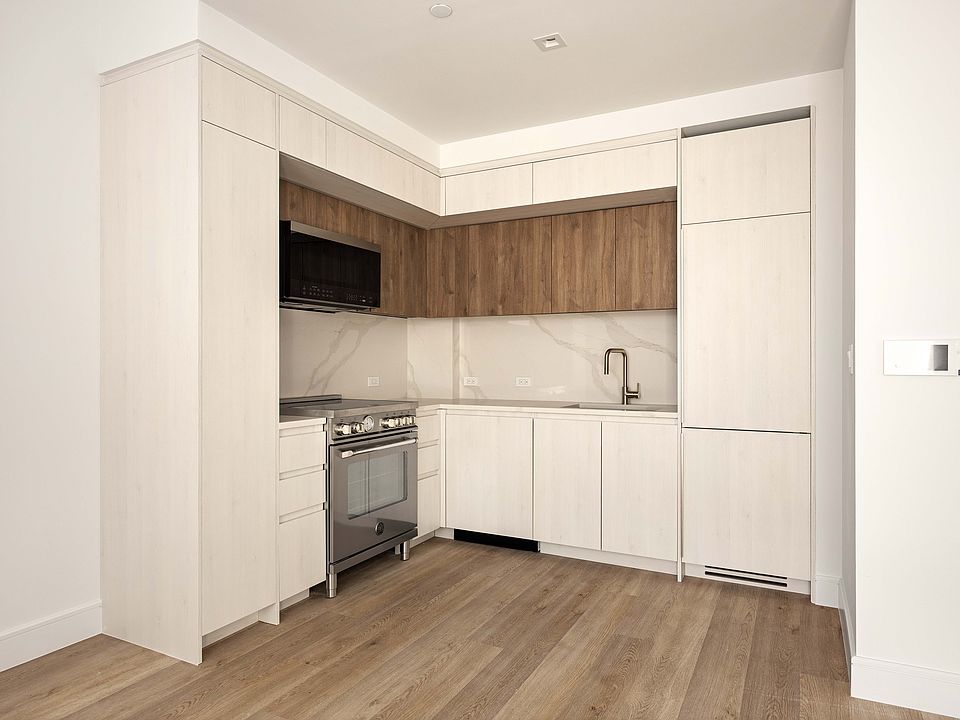 1st image of 644 E 14th St #2203