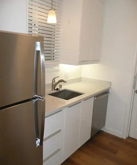 1999 Green St #2 — Photo 2