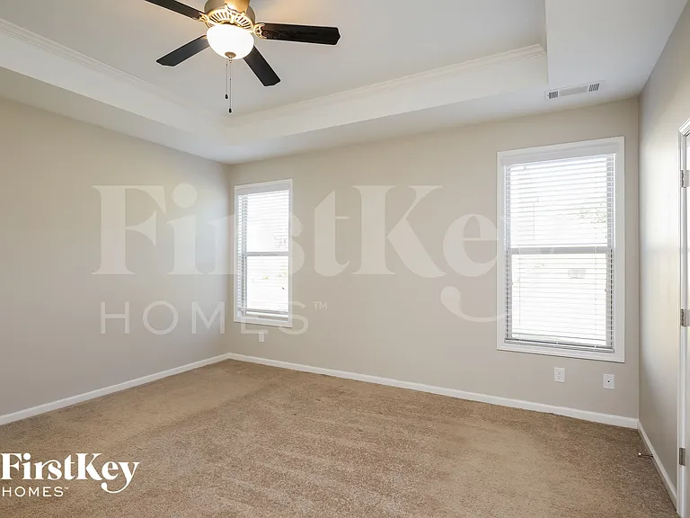 122 Candler Park Dr — Photo 8