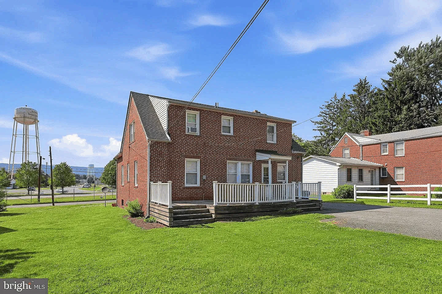 624 Military Road — Photo 1
