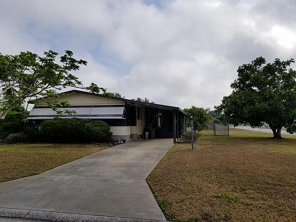 2nd image of 800 Waterway Dr