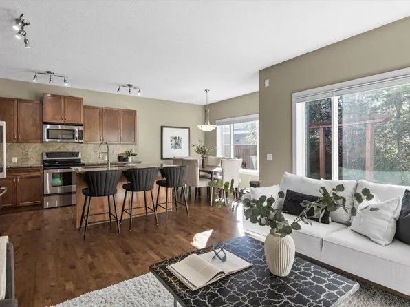 133 Sage Valley Close NW, Calgary, AB T3R 0E3