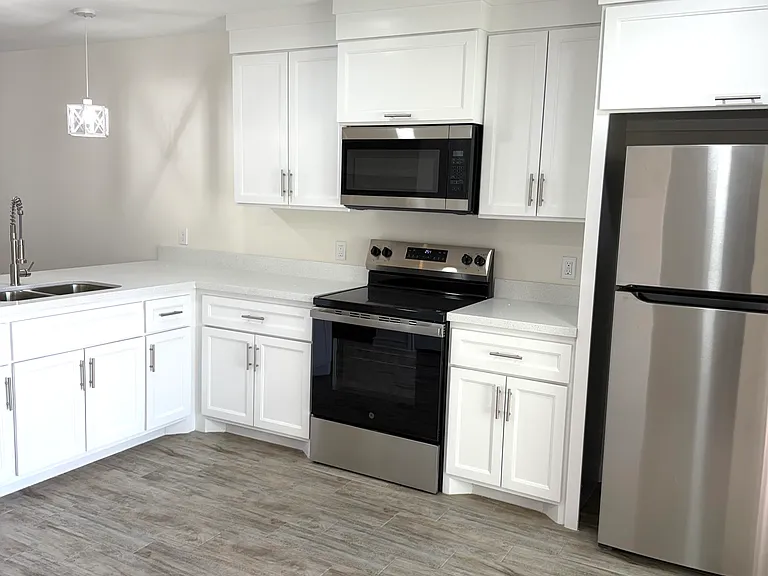680 Seminole Ln — Photo 4