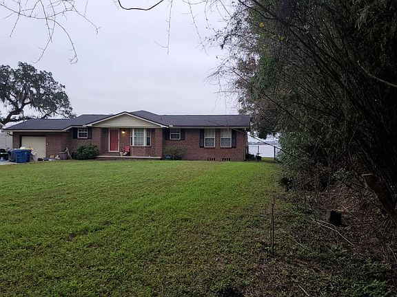 2nd image of 704 Valley Forge Rd