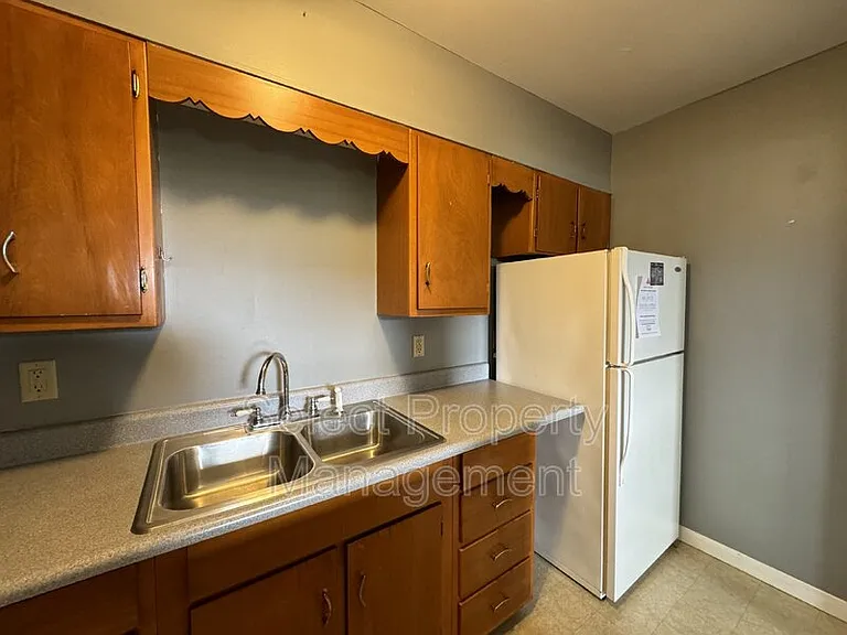 7608 Bluffton Rd #3 — Photo 4