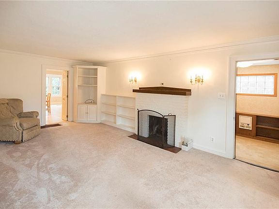 3rd image of 4570 W 212th St