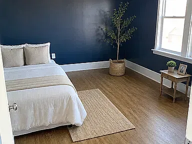 3 bed, 900 sqft, $3,000 — Photo 4