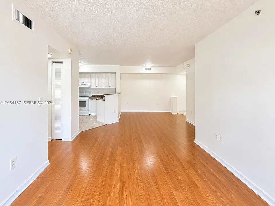 17622 NW 25th Ave #201