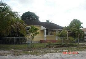 2nd image of 720 E 6th Pl