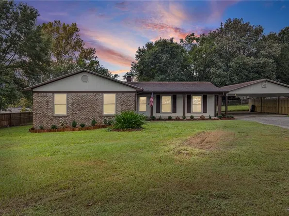 8285 Cottage Hill Rd, Mobile, AL 36695