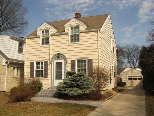 1st image of 2372 N 90th St