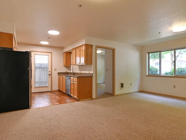 Hays Apartments — Photo 16