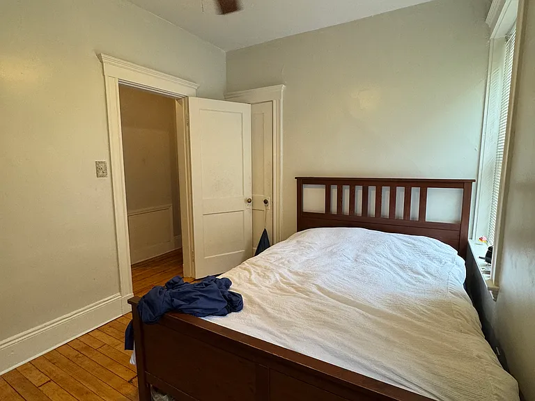 104 Strathmore Rd #2 — Photo 16