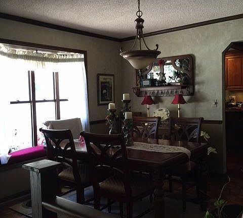 5th image of 100 Woodbourne Ln