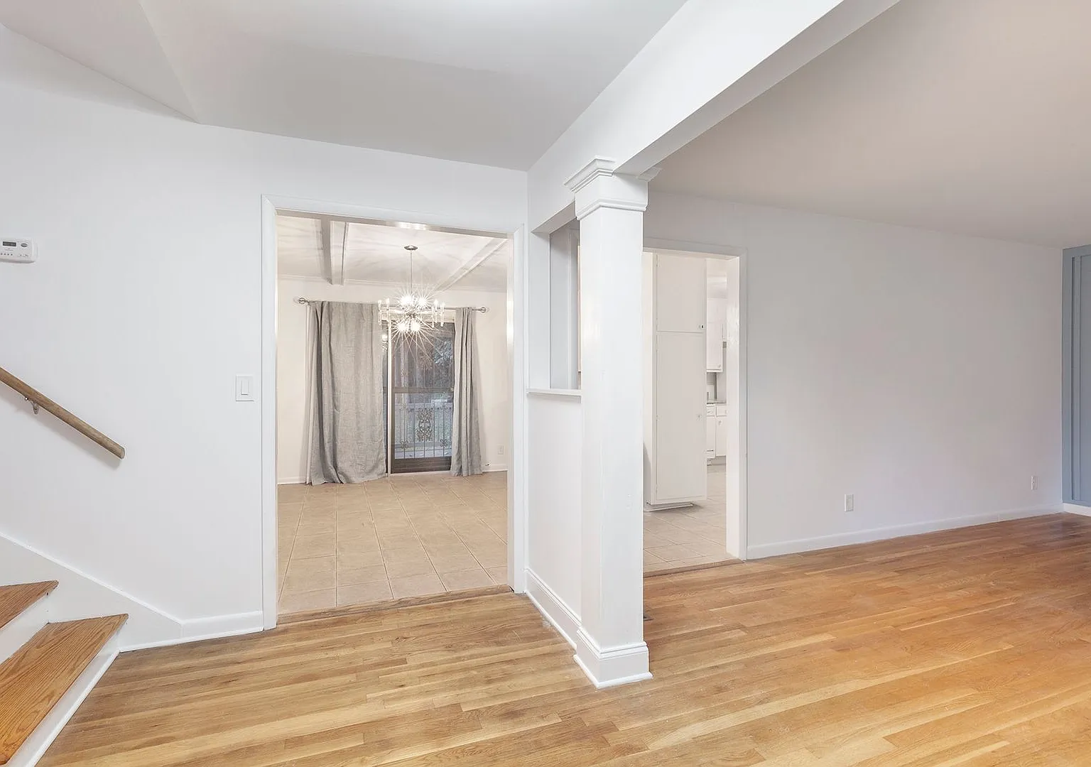 Spacious 3bd/2ba w/ 2 Car Garage and Large Fully Fenced Backyard!! — Photo 3