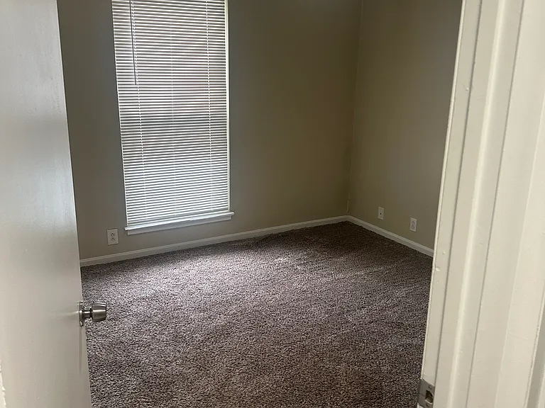 708 Dondee Dr #5 — Photo 10