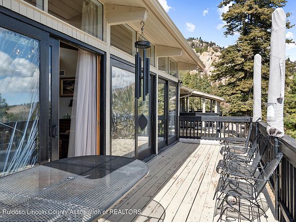 5th image of 153 Sierra Vista Dr