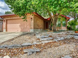 236 Oak Hill Dr, Kerrville, TX 78028