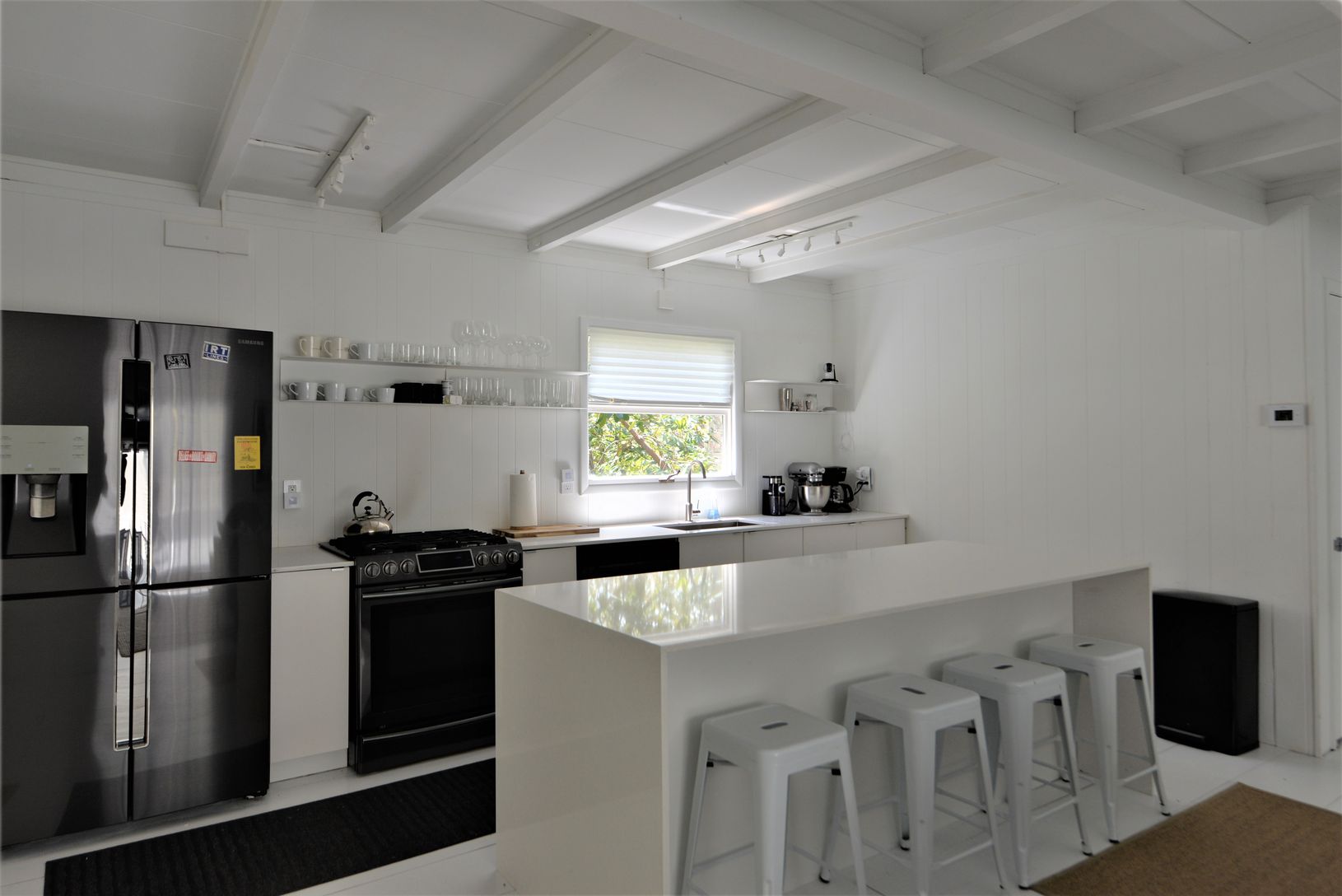  Eat In Kitchen-2