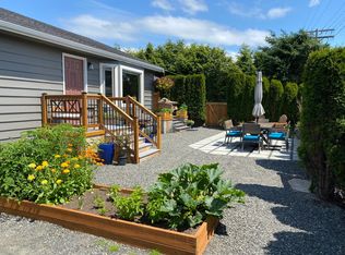317 E Illinois St, Bellingham, WA 98225