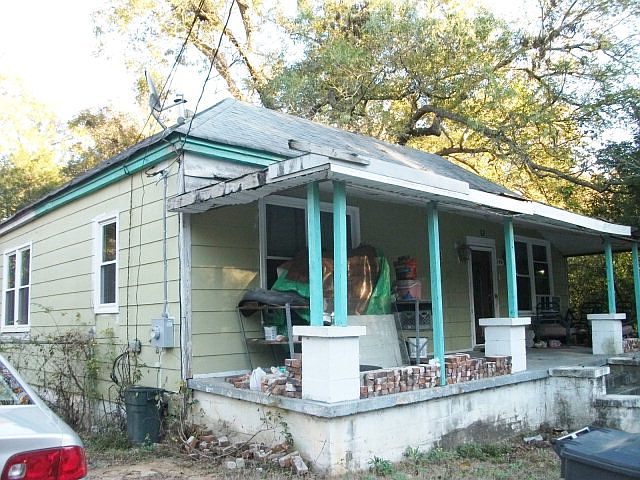 1st image of 1900 2nd Ave