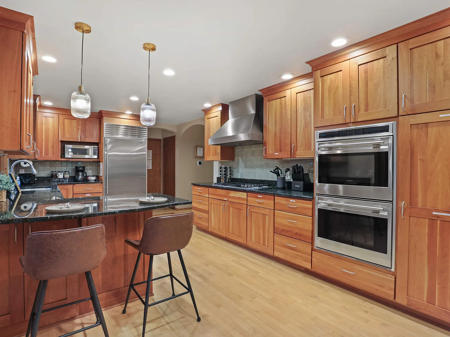 4 bed, 3200 sqft, $4,000 — Photo 3