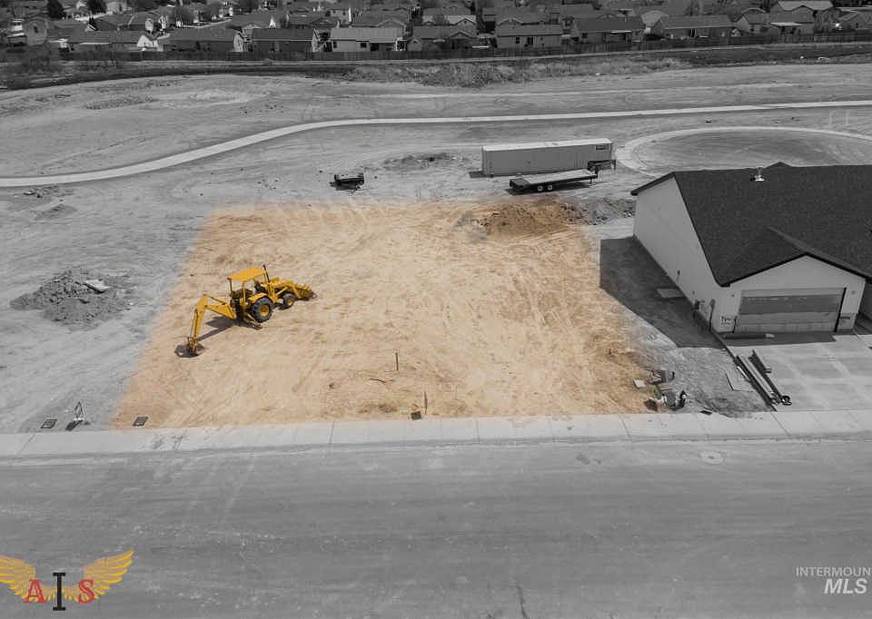 1st image of 1447 Golden Pheasant Dr