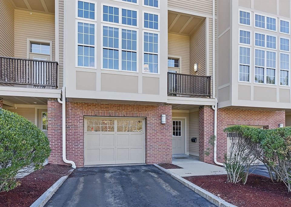 2nd image of 2 Powder Mill Sq #2B
