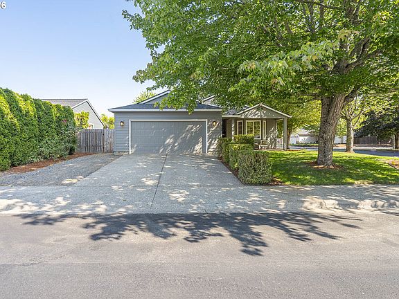 4th image of 15823 SW Springtooth Ln