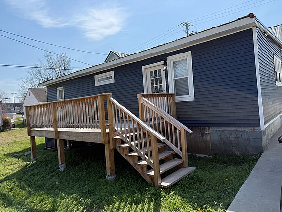 3rd image of 1117 Crossland Ave
