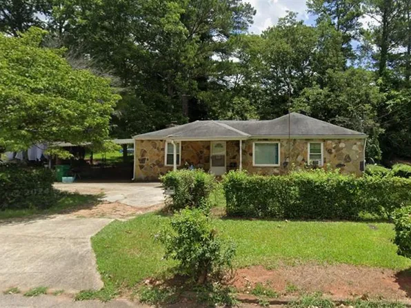 3249 Stratton Ln, Scottdale, GA 30079