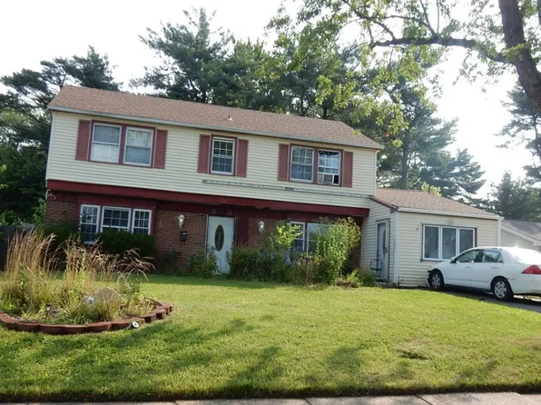 56 Henderson Ln, Willingboro, NJ 08046