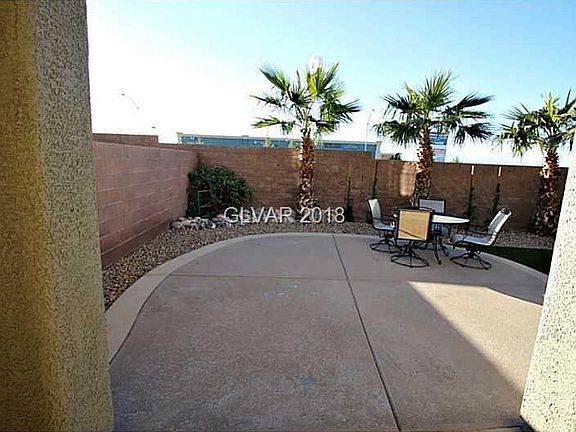 4th image of 1370 Crystal Hill Ln Unit 2