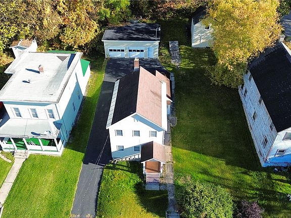 2nd image of 230 Loomis St